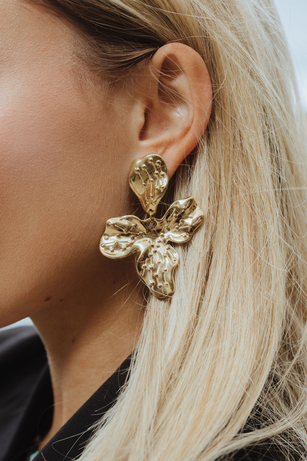 BOUCLE D'OREILLES ROSES