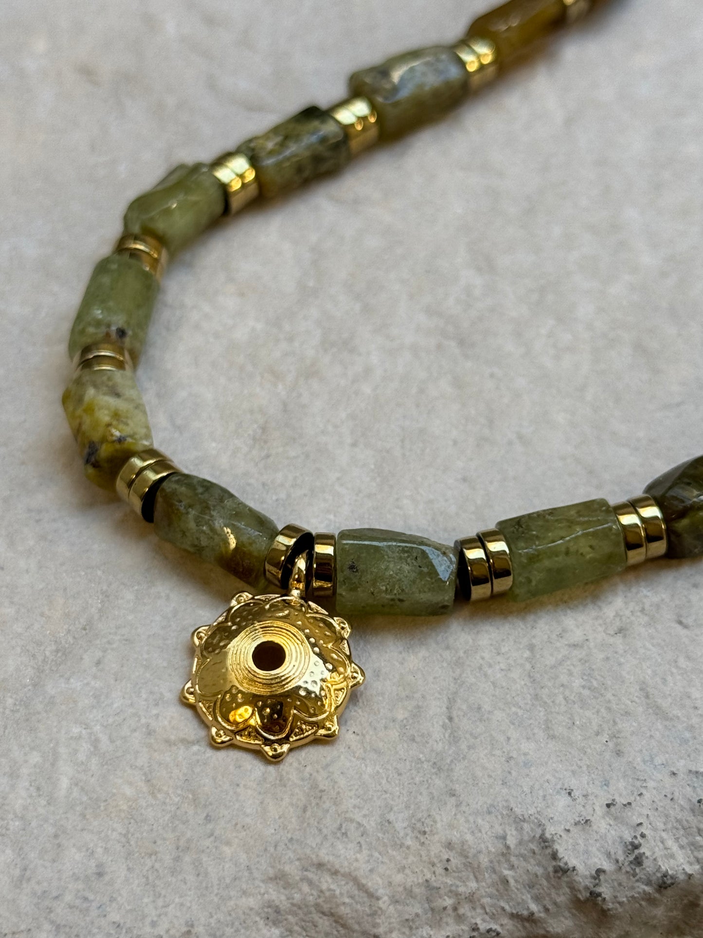COLLIER MOURO