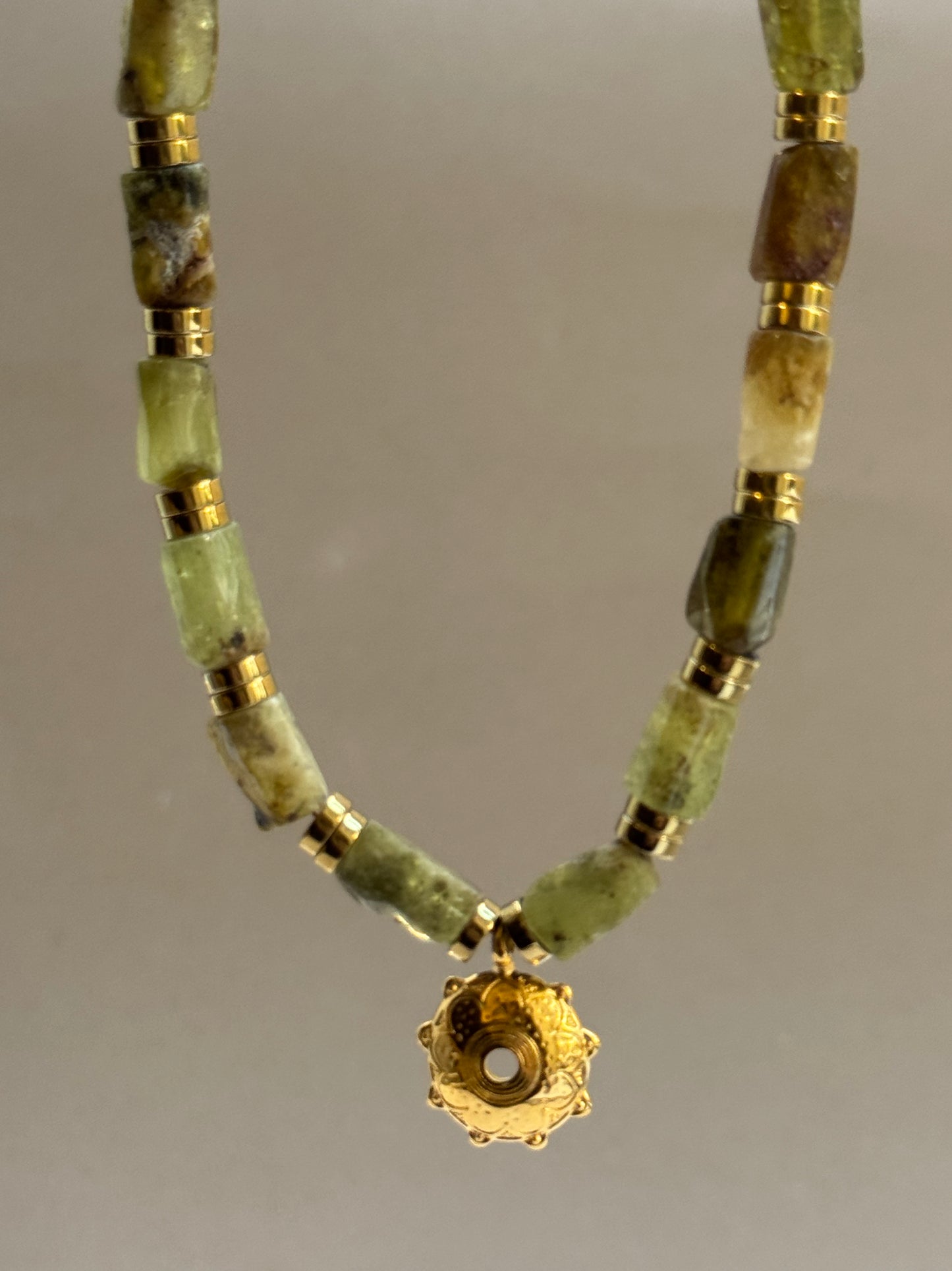 COLLIER MOURO