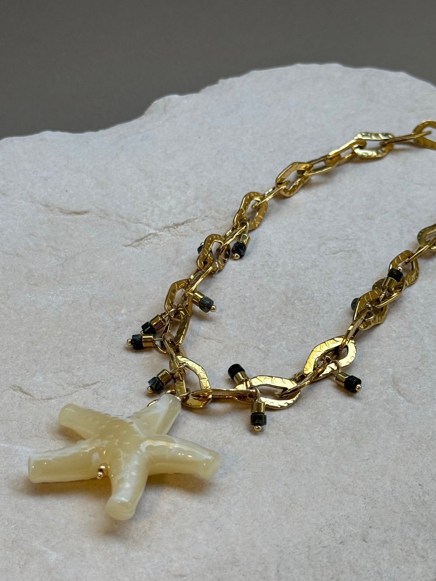 COLLIER CLARA