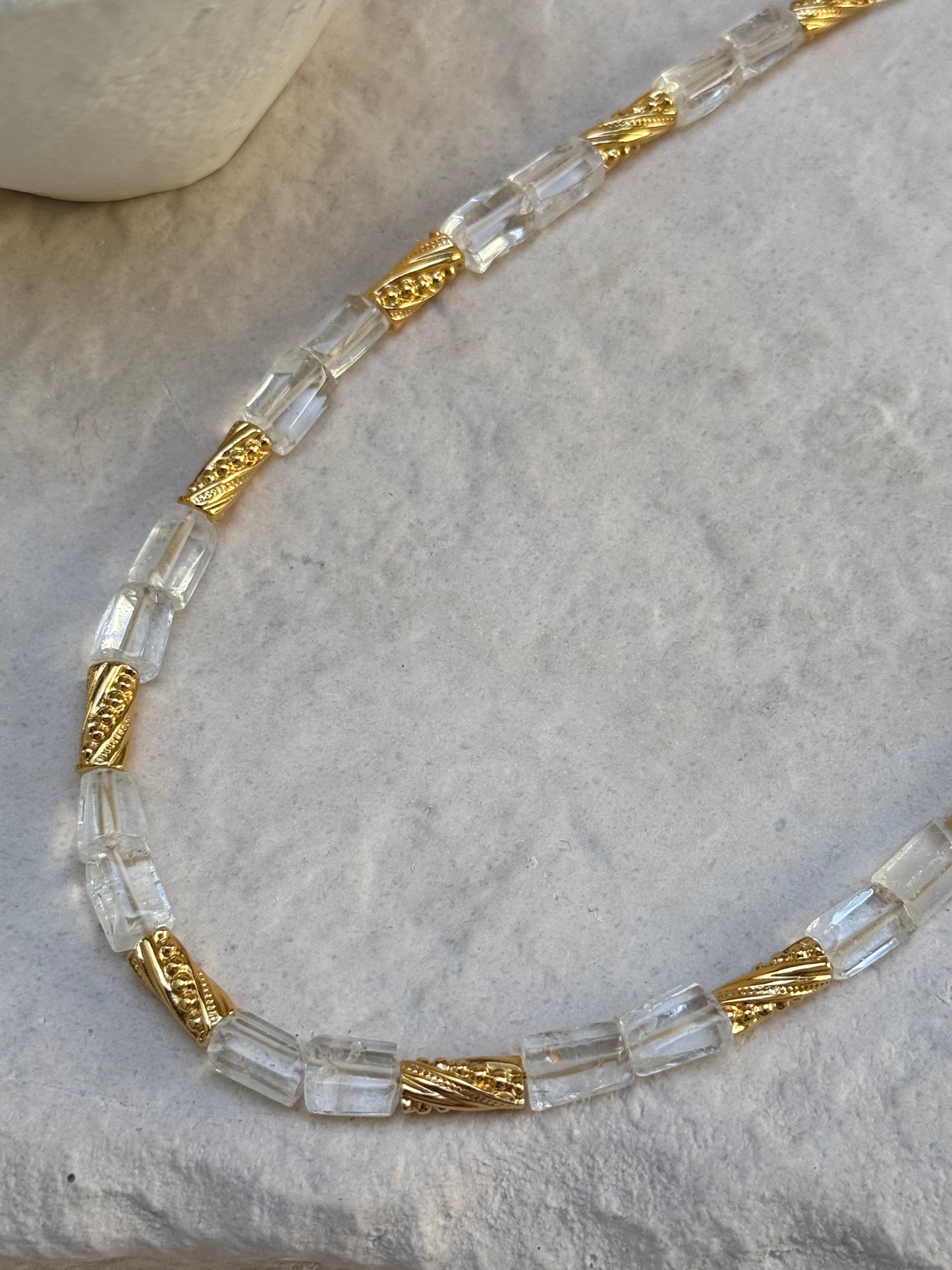 COLLIER UNION BLANC