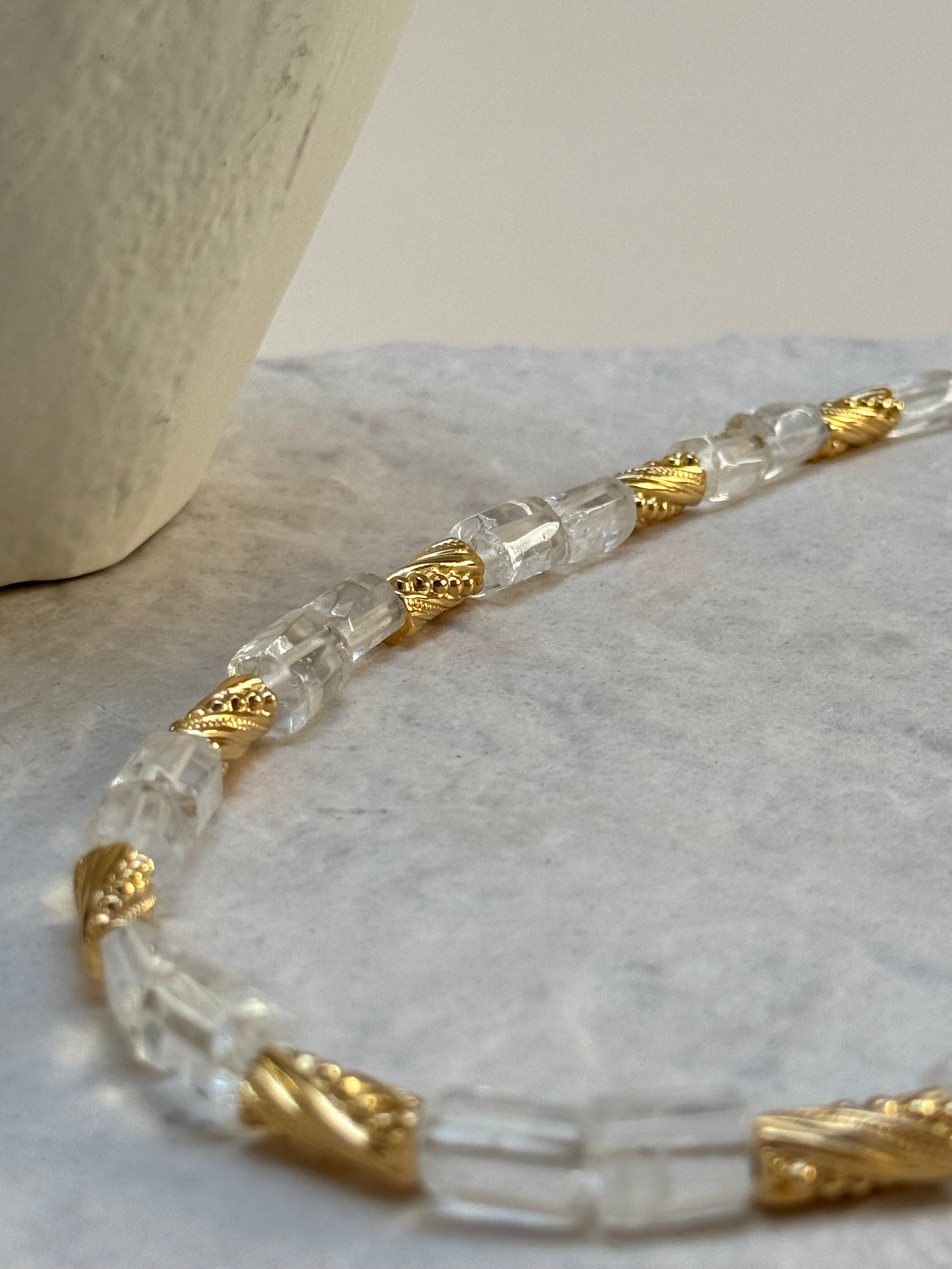 COLLIER UNION BLANC