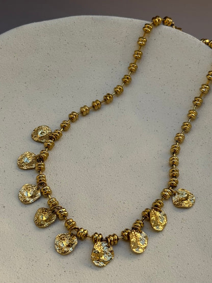 COLLIER DANIELA