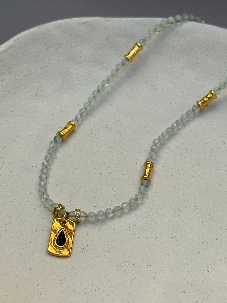 COLLIER KAYA