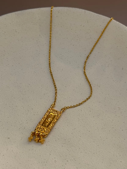 COLLIER MALIA