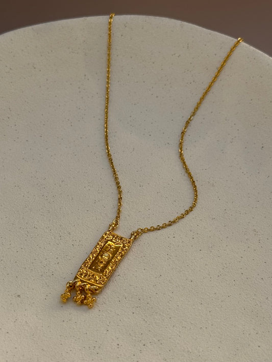 COLLIER MALIA