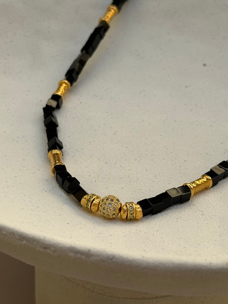 COLLIER SACHA