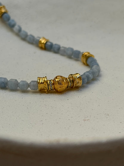COLLIER MAYA