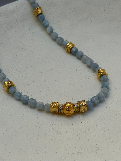 COLLIER MAYA
