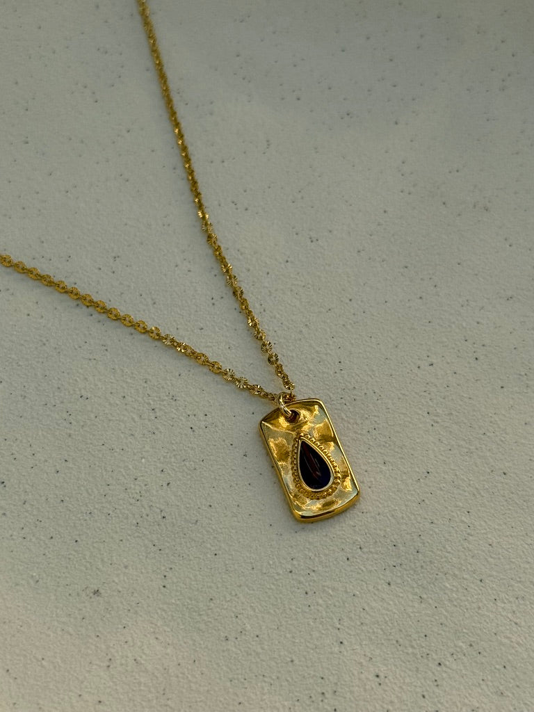 COLLIER LEILANI