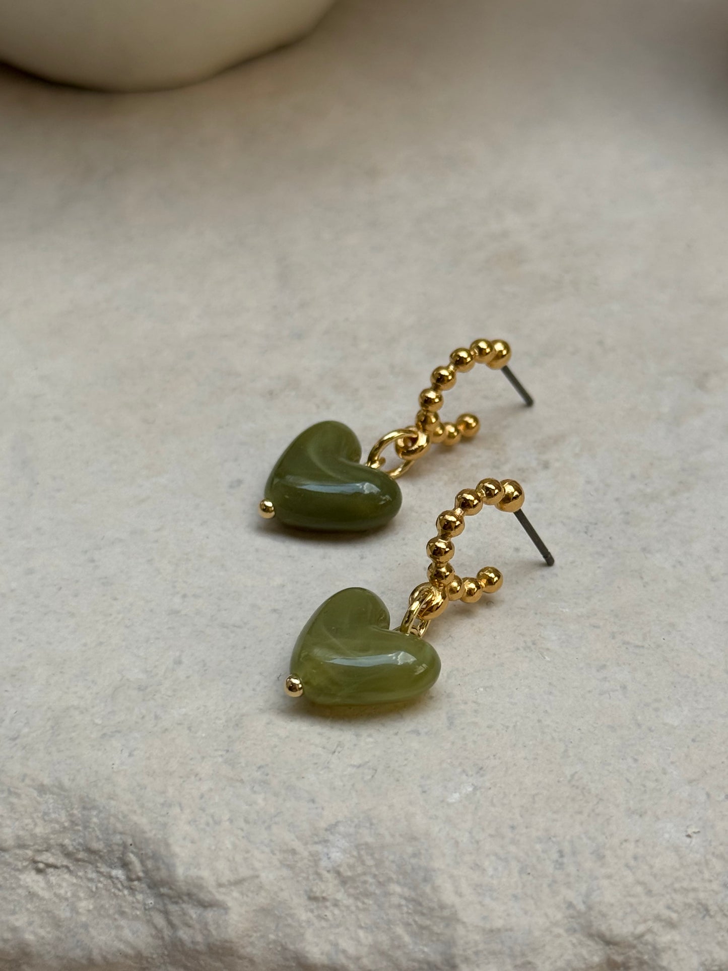 BOUCLES D'OREILLES COEUR BEIGES