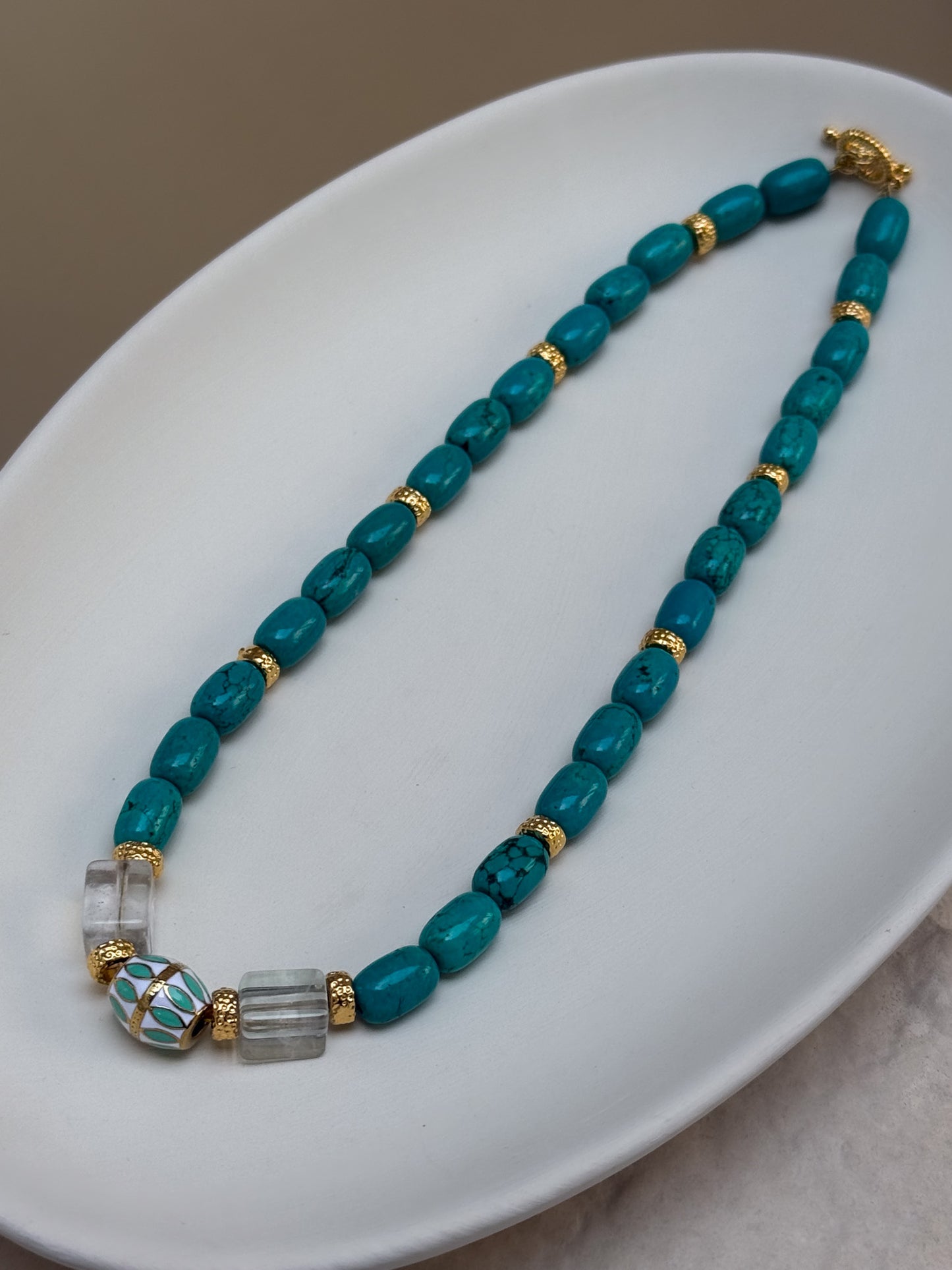 COLLIER ETTA