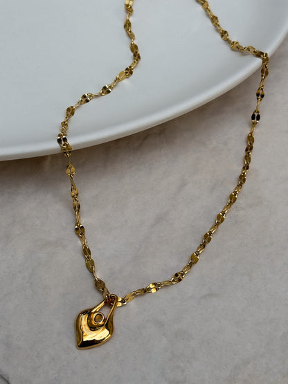 COLLIER EILEEN