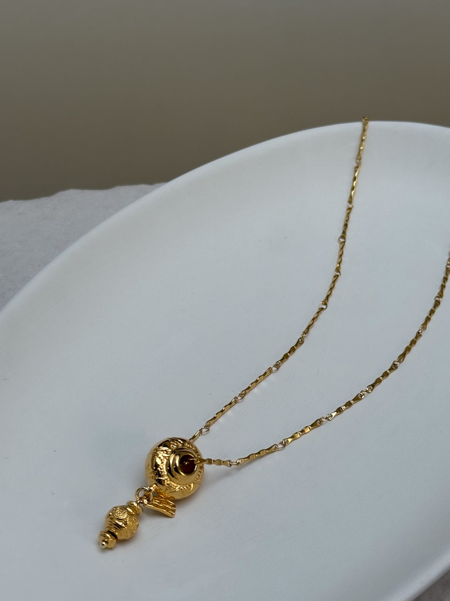 COLLIER EMILIA