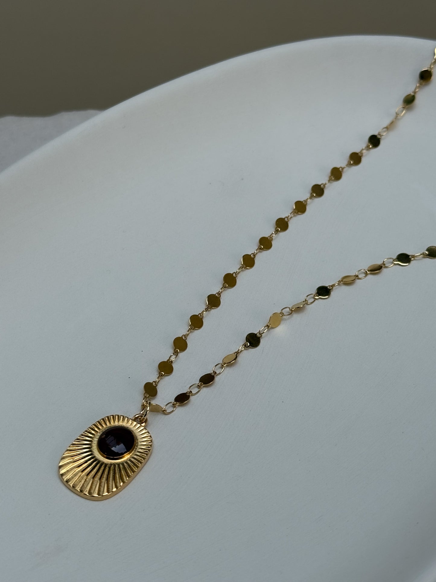 COLLIER EMY